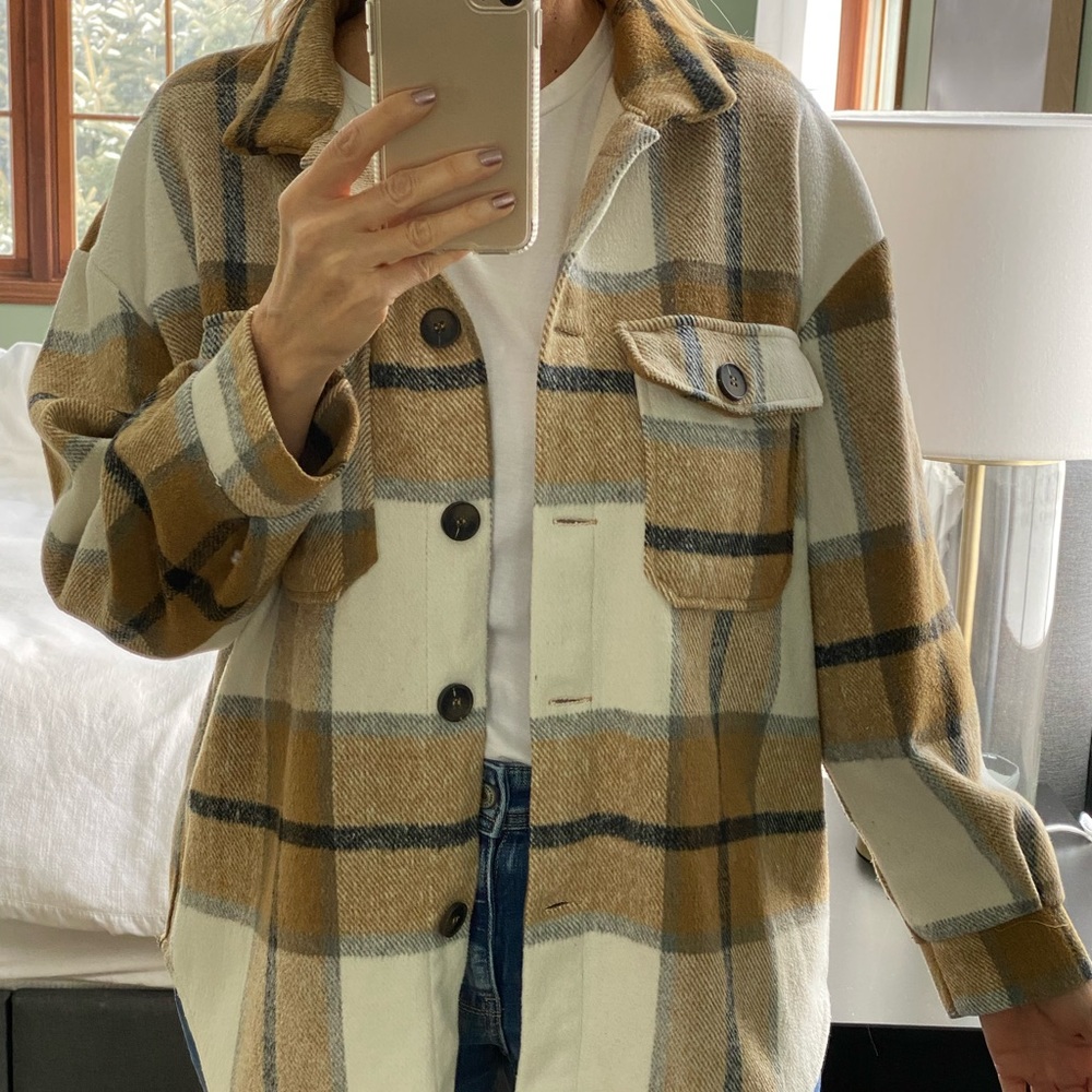 Boutique brand shacket. Mustard yellow plaid. Size medium.